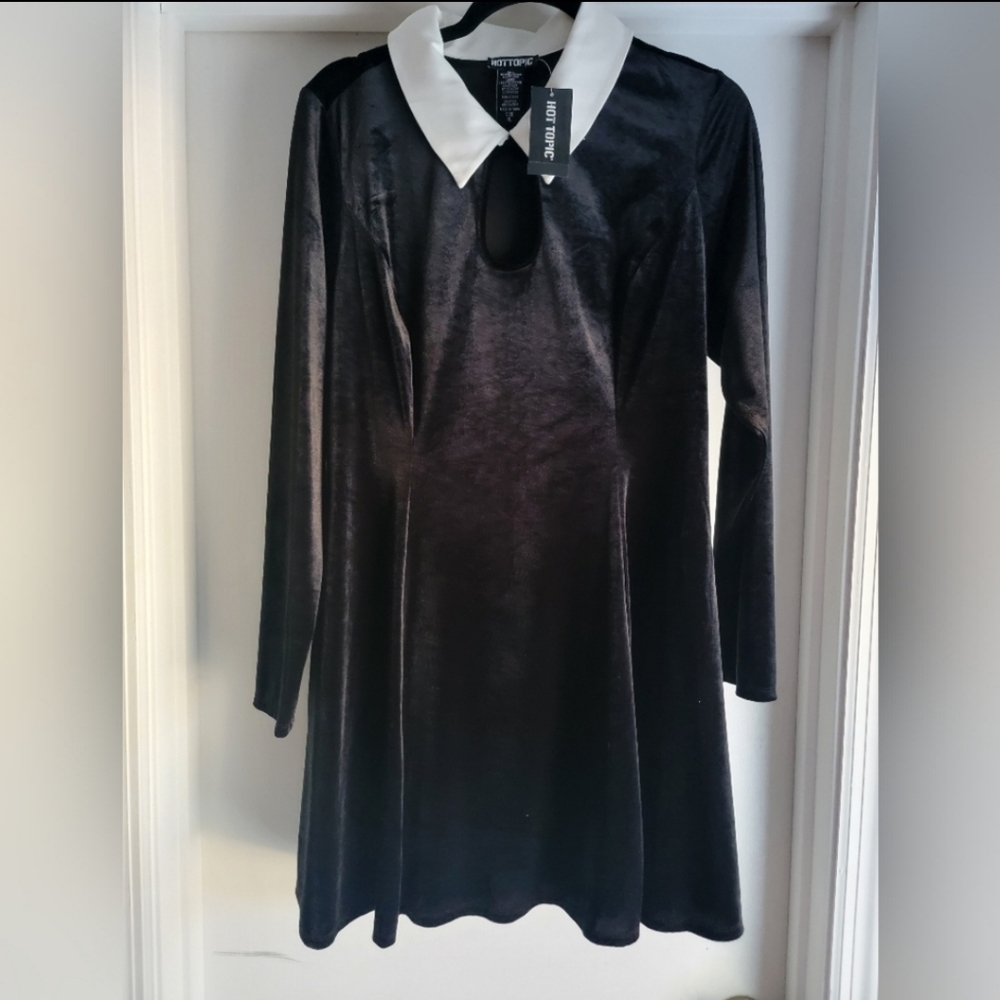 Hot Topic Wednesday Dress Velvet Sz XL NWT Sold Out